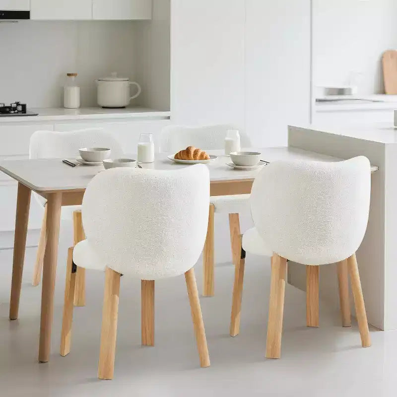 Jolie chaise décorative avec dossier Cœur, tabouret en tissu Teddy pour coiffeuse, bureau, chambre, salle à manger et salon