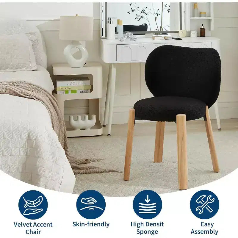 Jolie chaise décorative avec dossier Cœur, tabouret en tissu Teddy pour coiffeuse, bureau, chambre, salle à manger et salon