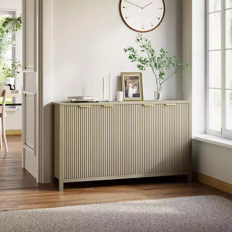 Buffet moderne cannelé de 55", armoire de rangement, buffet/crédence en bois à 4 portes avec étagère réglable pour salle à manger, cuisine et salon