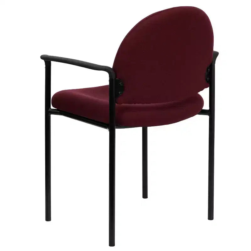Chaise de réception latérale empilable en acier avec accoudoirs, modèle Confort