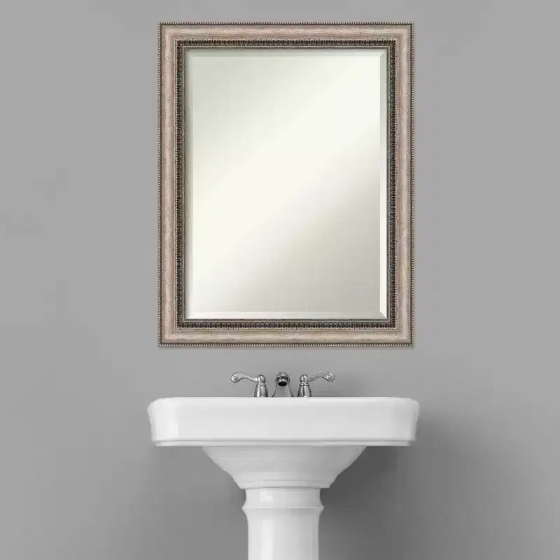 Miroir mural de salle de bain encadré orné argenté
